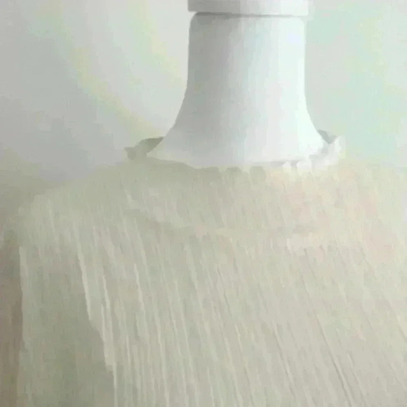 Esqualo Womens Top Lightweight Sand Size Medium NWT - Picture 5 of 6